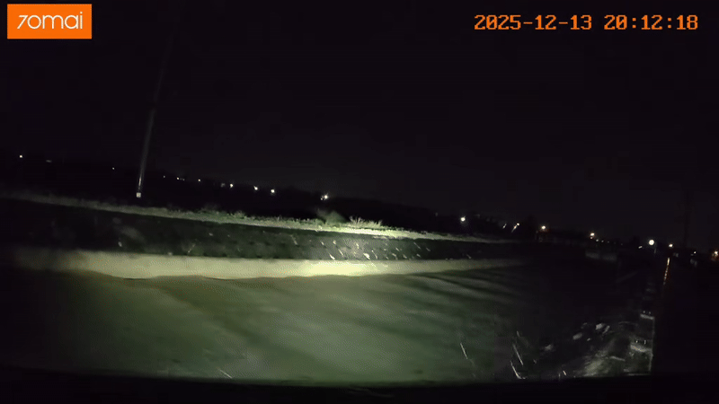 Cái kết là... suýt lao xuống sông.