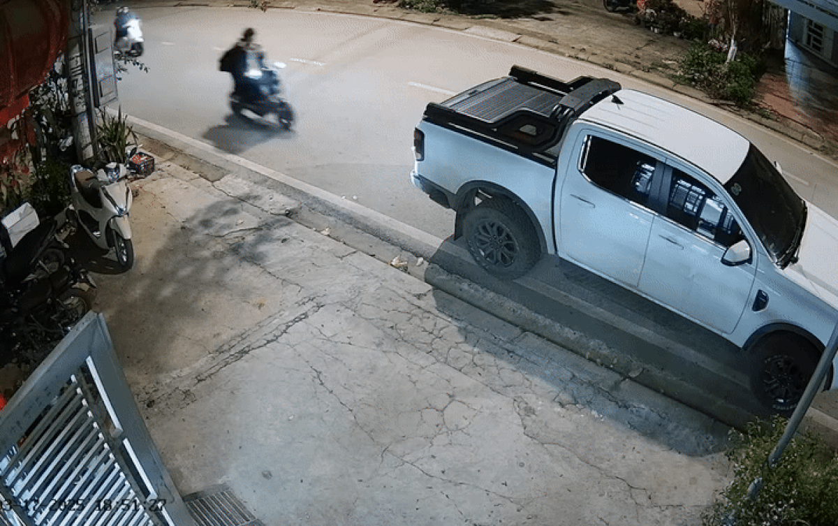 Lỡ tông trúng đuôi ô tô nhà dân, 2 nam sinh có hành động đáng ngợi khen Ảnh 2