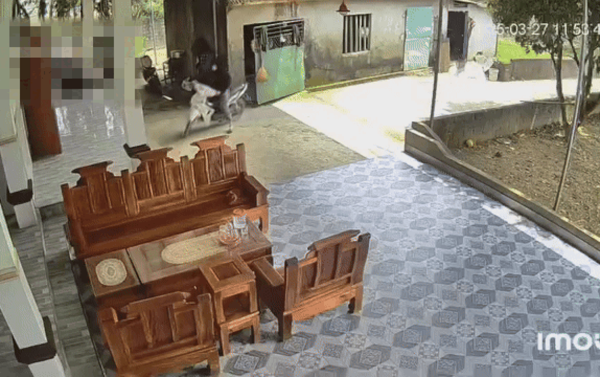 Lấy chồng quá gần nhà, cô gái chạy xe về gọi đúng 2 từ rồi lại vọt đi Ảnh 2