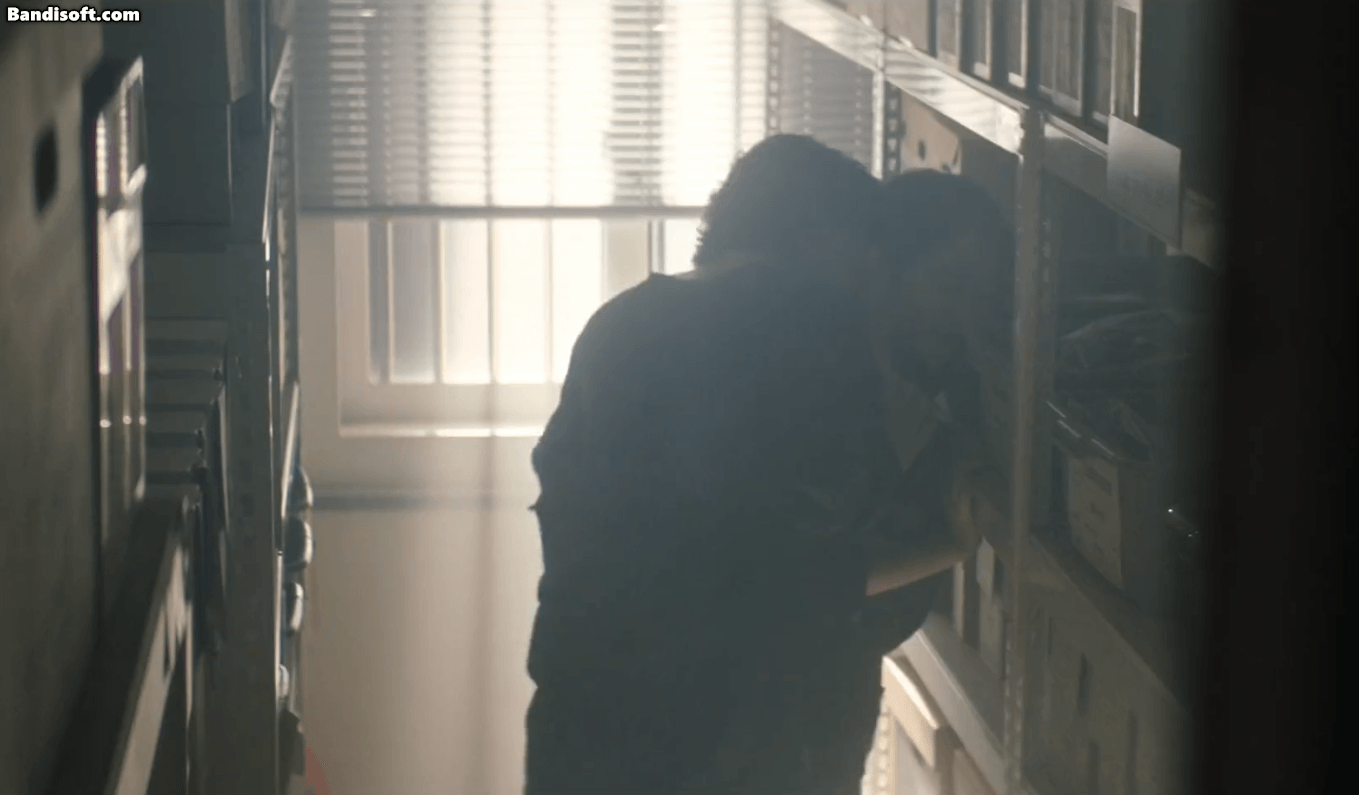 Cảnh nóng của nam chính Han Ji Uk xuất hiện ngay từ những phút đầu tiên của tập 1. 