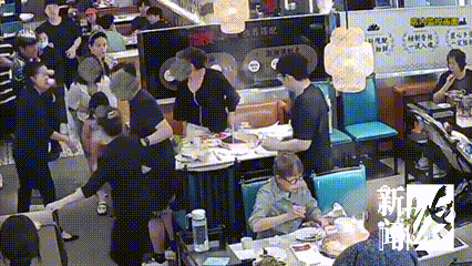 Ấm nước sôi bị gãy quai làm bé gái 3 tuổi bị bỏng nặng, nhà hàng xử lý gây bức xúc Ảnh 3