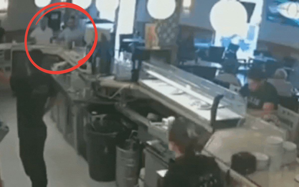 Người đàn ông phóng hỏa quán cà phê, lý do khiến nhiều người 'đứng hình' Ảnh 2