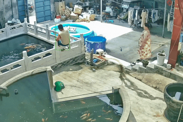 Diễn biến được cắt từ clip