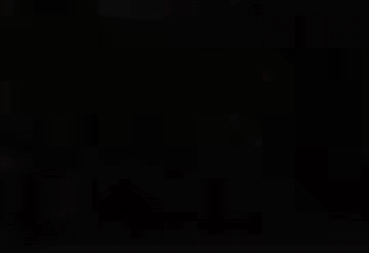 Clip: 'Con rắn' khổng lồ lấp ló bên bờ sông khiến cộng đồng mạng rùng mình Ảnh 1