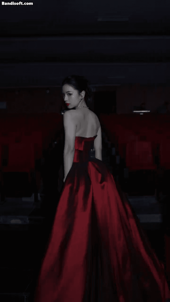 Thần thái lạnh và ánh nhìn sắc sảo của Lê Hạ Anh gây bão mạng xã hội