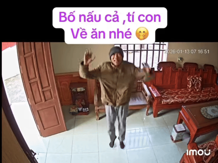 Ông bố vui như đứa trẻ khi nghe con gái bảo sẽ về nhà ăn sáng cùng bố.