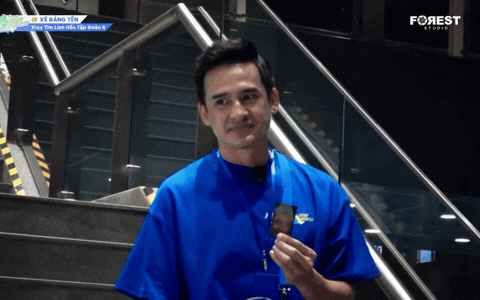 Phong thái điềm tĩnh, suy luận sắc bén giúp nam diễn viên trở thành tâm điểm chú ý trên truyền hình thực tế