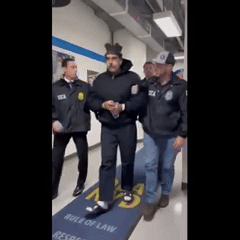 Khoảnh khắc ông Maduro nói 'Goodnight' và 'Happy New Year'.