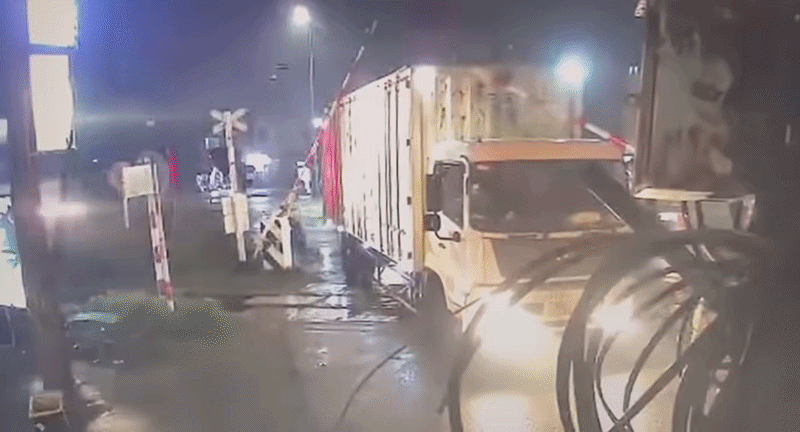 Camera ghi lại khoảnh khắc vụ tai nạn xảy ra.