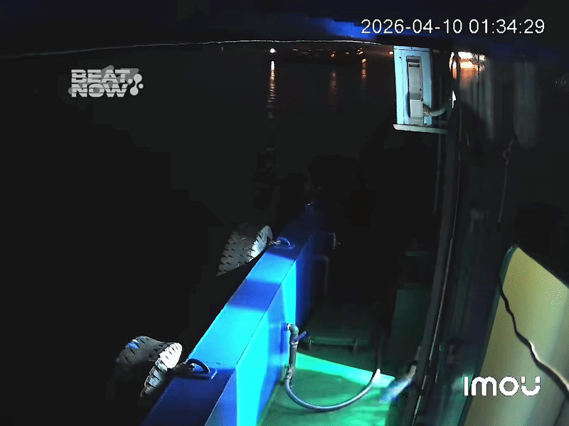 Người vợ bước ra khiến dân tình phì cười. Ảnh cắt từ clip/Nguồn: Trúc Xuyên/Beat Now