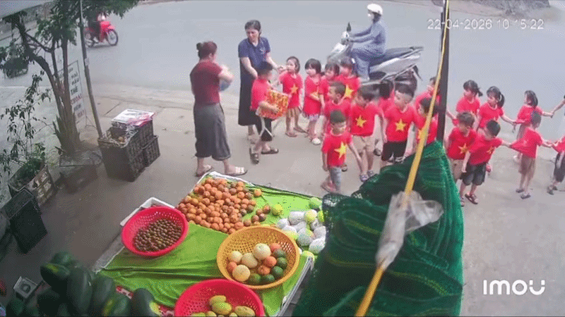 Sự hào phóng, tốt bụng của người phụ nữ này đã khiến dân tình hết lời khen ngợi.