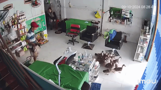Người đàn ông chạy xồng xộc vào bên trong tiệm làm đẹp, lúc trở ra khiến ai nấy cũng kinh ngạc Ảnh 3
