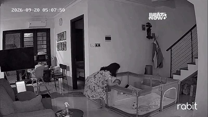 Vừa đặt con nhỏ xuống, người mẹ rơi vào trạng thái khiến ai cũng sợ hãi Ảnh 2