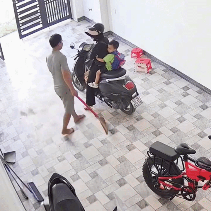 Clip: Cặp vợ chồng đang giận nhau, cách làm lành khiến ai cũng vỗ tay Ảnh 1