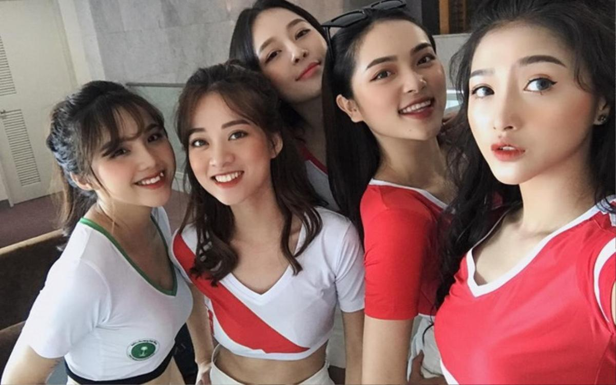 Khi các hot girl tham gia bình luận World cup: Xinh đẹp, nóng bỏng ...