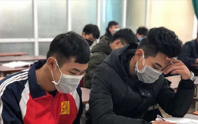 Một trường ĐH ở Hà Nội thông báo cho sinh viên đi học rồi ...