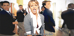 Ngã ngửa vì ý nghĩa thực sự của ‘Baby One More Time’