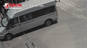 Nhân viên bến xe Vinh bị nữ quái vác mã tấu truy sát như trong phim