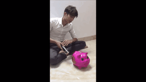 Chàng trai đập lợn mua xe SH: Tin nhắn bóc mẽ cô người yêu ham vật chất?