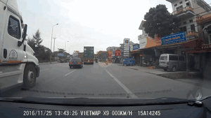 Người đàn ông bị container nghiến qua người và bài học về an toàn giao thông