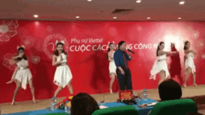 Phó tổng Giám đốc Viettel tiếp tục thể hiện mình là 'fan cứng' của Sơn Tùng MTP với hit 'Nơi này có anh'