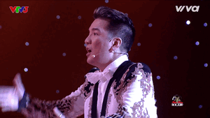 Hotboy Thần tượng Bolero 2017 đã khiến 4 HLV quyền lực phải quyết liệt tranh giành như thế này đây!