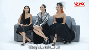 Chỉ với 30s, bạn sẽ thấy bộ ba HLV The Face Việt Nam 2017 chẳng 'hiền lành' gì đâu!