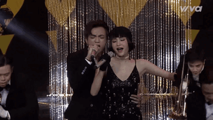 Hiền Hồ hát 'Mùa yêu đầu', tình tứ cùng Soobin Hoàng Sơn tại Chung kết 1 The Voice