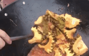 Món vỏ sầu riêng xào đang gây xôn xao mạng xã hội Việt và sự thật bất ngờ