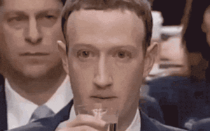 Chết cười xem dân mạng thế giới troll Mark Zuckerberg khi điều trần trước Quốc hội Mỹ