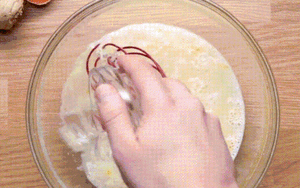 Cho đá lạnh và soda vào bột chiên giòn đảm bảo bạn sẽ phải giật mình