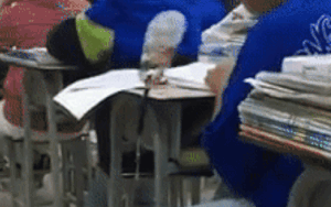 Teen 2K 'thủ' ngay bí kíp chống nóng mùa thi 'đặc trị' cho sĩ tử: Tuy hơi mỏi chân nhưng mát là được