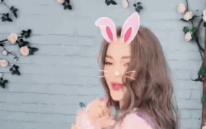 Ai nói Châu Bùi nhuộm tóc là sai lầm? Clip 'dễ thương vô địch' này đã chứng minh điều ngược lại