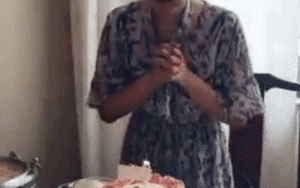 Cười sái quai hàm với gái ế lấy 'hết sức bình sinh' thổi nến sau khi ước có người yêu nhưng bất thành