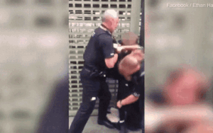 Video gây sốc: Cảnh sát sôi máu thẳng thay tát bé gái 14 tuổi giữa đám đông