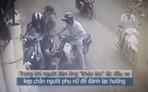 Phẫn nộ cặp đôi trung tuổi dàn cảnh ép xe để móc túi 2 mẹ con quá tinh vi giữa đường