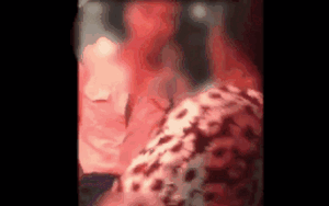 Bắt quả tang chồng dẫn bồ vào nhà nghỉ, vợ thẳng tay tát chồng rồi quát lớn 'Chọn bồ hay chọn vợ'