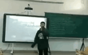 Không cần micro nam sinh vẫn cover 'Tháng 4 là lời nói dối của em' hay hơn cả Hà Anh Tuấn khiến hàng nghìn nữ sinh muốn 'bắn tim'