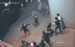 Nhóm thanh niên lao vào hỗn chiến kinh hoàng, 2 thanh niên bị chém nguy kịch