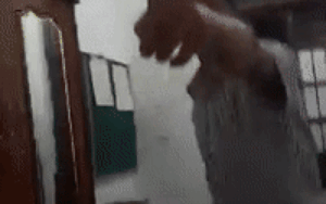 Lời khai đầy bất ngờ của Trưởng phòng tổ chức đẩy ghế, ném giày… dọa nữ đồng nghiệp