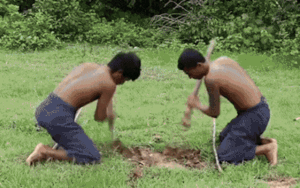 Hai thanh niên xây hồ bơi và nhà dưới lòng đất vô cùng đẹp chỉ bằng công cụ thô sơ khiến ai nấy kinh ngạc