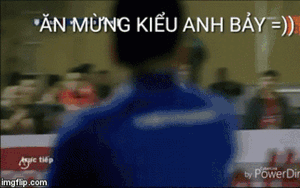 Văn Đức khiến người hâm mộ phát cuồng khi tái hiện lại pha dứt điểm và màn ăn mừng giống hệt với danh thủ Ronaldo