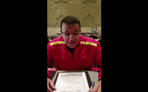 Thích thú clip HLV thể lực mới của tuyển Việt Nam học hát Quốc ca