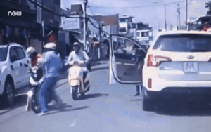 Vụ tài xế ô tô thẳng tay đánh người phụ nữ: Nhiều thành viên mạng xã hội thay phiên ứng trực 24/24 tại nhà tài xế