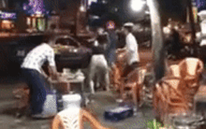 Nam thanh niên hất bia vào mặt người yêu rồi túm tóc đánh đập chỉ vì bị cô gái nói lời chia tay