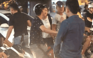 Xôn xao clip thanh niên biến thái giở trò sờ mông gái xinh giữa đường 'em ơi, em à' và cái kết