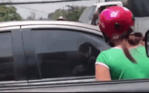 Nữ chủ quán gọi người đánh khách thắc mắc tô hủ tiếu 100.000 đồng từng vác dao chặn đầu xe 'xử' tài xế ô tô vì suất cơm 35.000 đồng