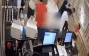 Bắt 4 nghi phạm người Trung Quốc giết người ở trung tâm thương mại Nha Trang Center