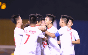 U18 Việt Nam thắng đậm Singapore, HLV Hoàng Anh Tuấn vẫn bị chê