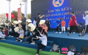 Đầu cầu Nghệ An chuẩn bị sân khấu hoành tráng chào đón chung kết 'Đường lên đỉnh Olympia 2019', hứa hẹn nam sinh trường Phan làm nên kỳ tích